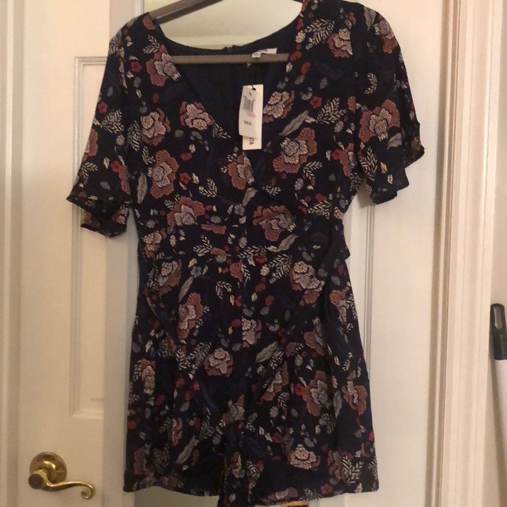 Bb Dakota Romper Wrap Short Sz 6
